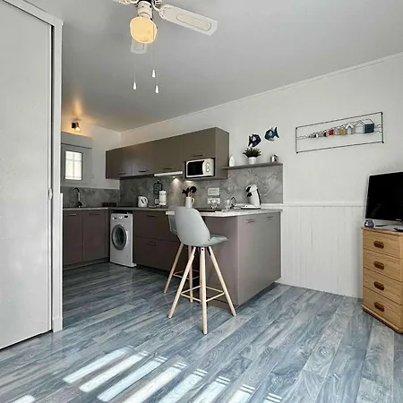 A La Cotiniere Proche Plages Et Commerces, Terrasse Privee, Parking Inclus - Fr-1-246a-291 度假居 *