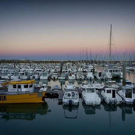 A La Cotiniere Proche Plages Et Commerces, Terrasse Privee, Parking Inclus - Fr-1-246a-291 度假居